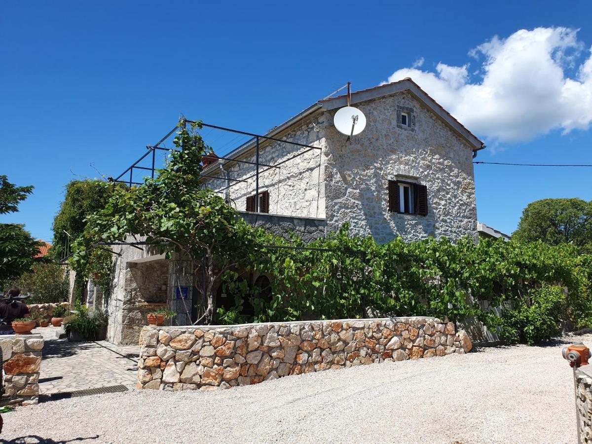 Villa Diny With Pool Pinezići Buitenkant foto